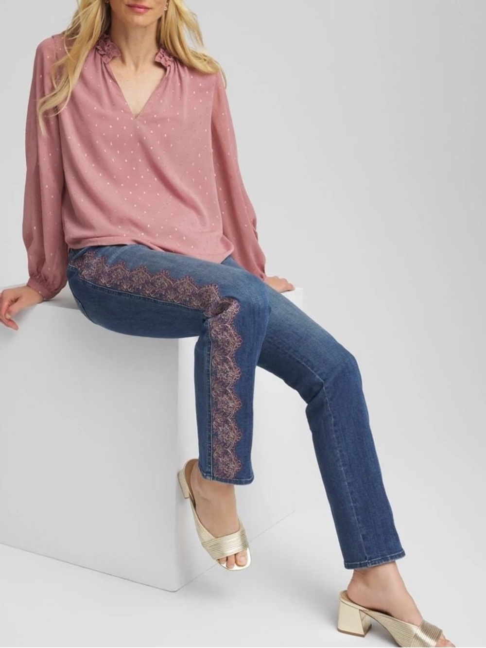 NWT Chicos Dusty Rose Metallic Clip Dot Ruffleneck Blouse • Size 1 / US M • $100 - Picture 2 of 12